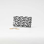 SVARTA PRICKAR Tyvek® Flap plånbok